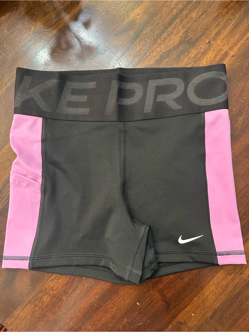 Nike Pro Women’s High Rise 3” Bike Shorts size Small, Black & Pink